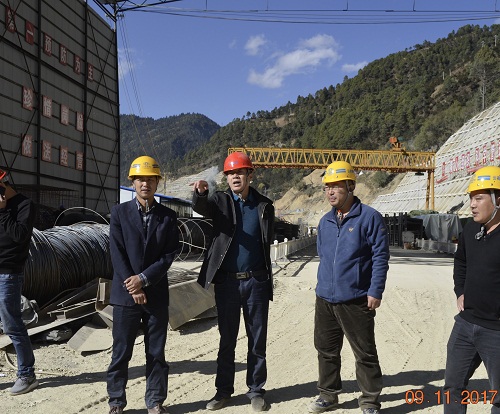 公司领导调研香丽高速六标段