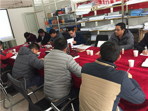 三直召开党支部大会学习十九大精神 拓展党员队伍