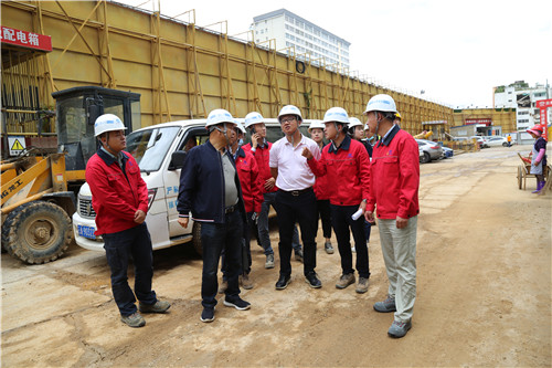 万向遵调研华润悦府小区项目