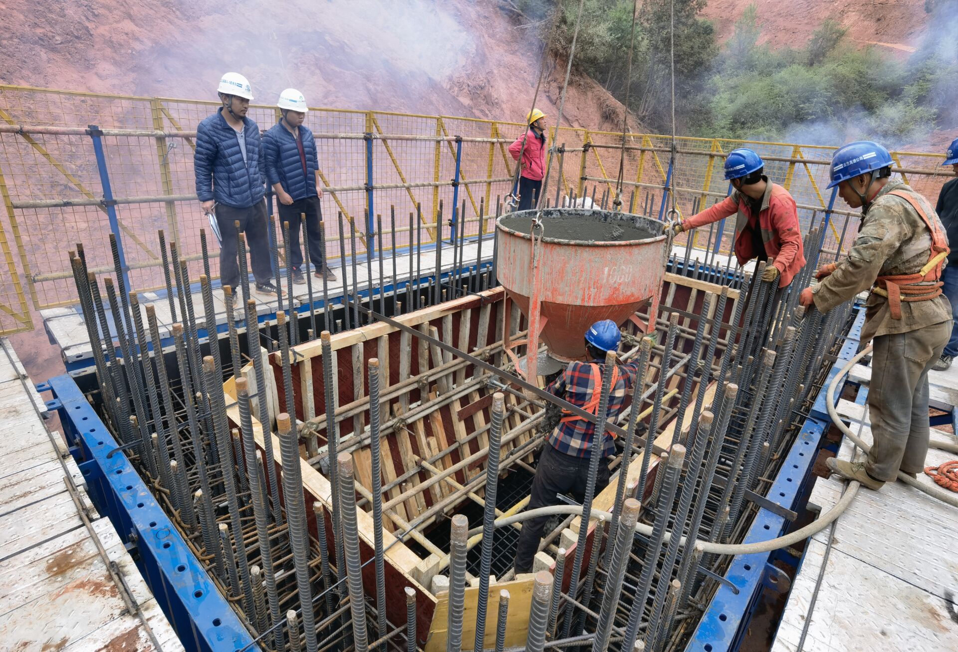 【大干春季】云兰项目首个高墩空心薄壁墩首件墩身顺利浇筑完成