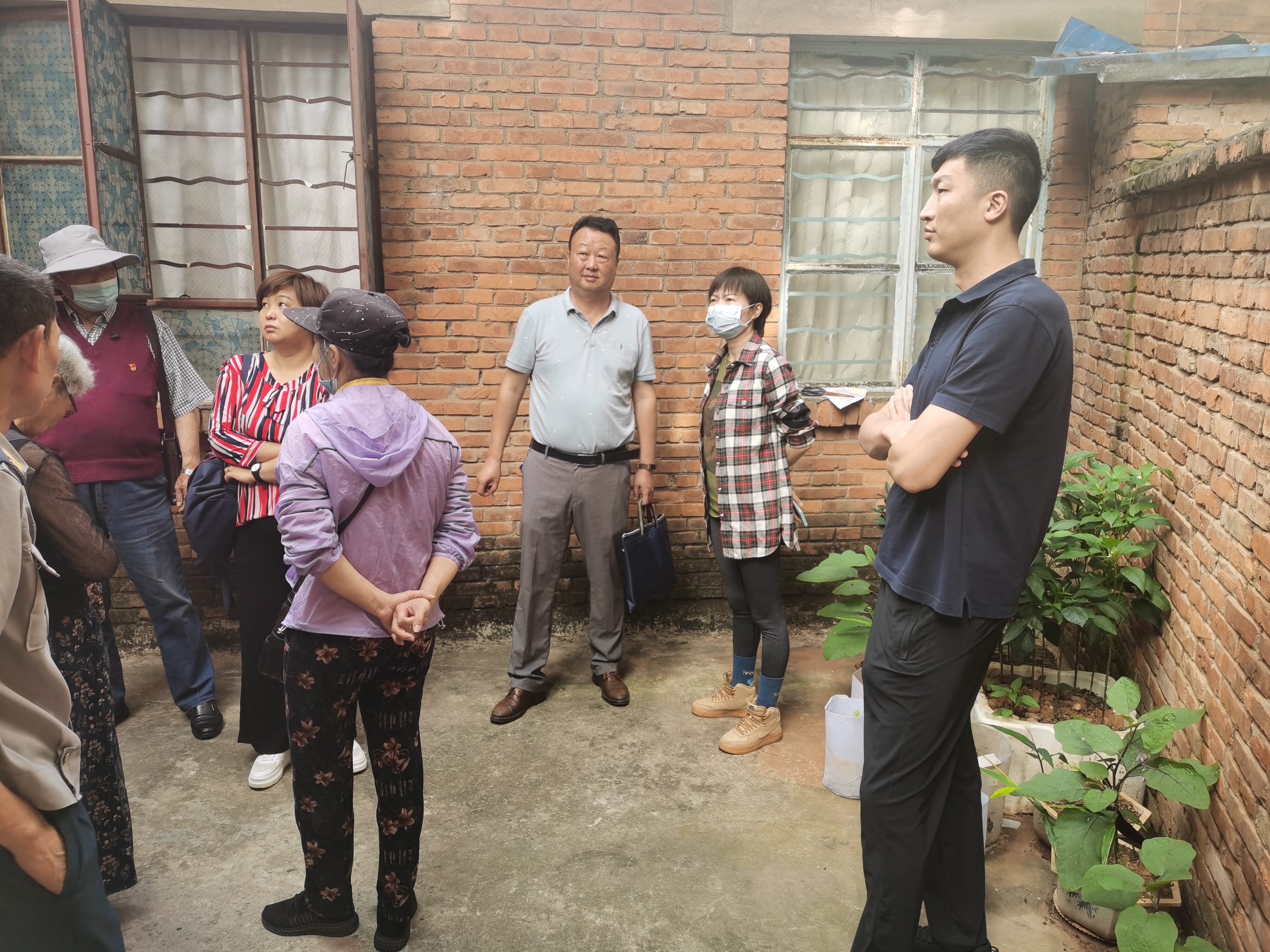 【我为群众办实事】公司领导到老旧生活区调研家委会工作开展情况