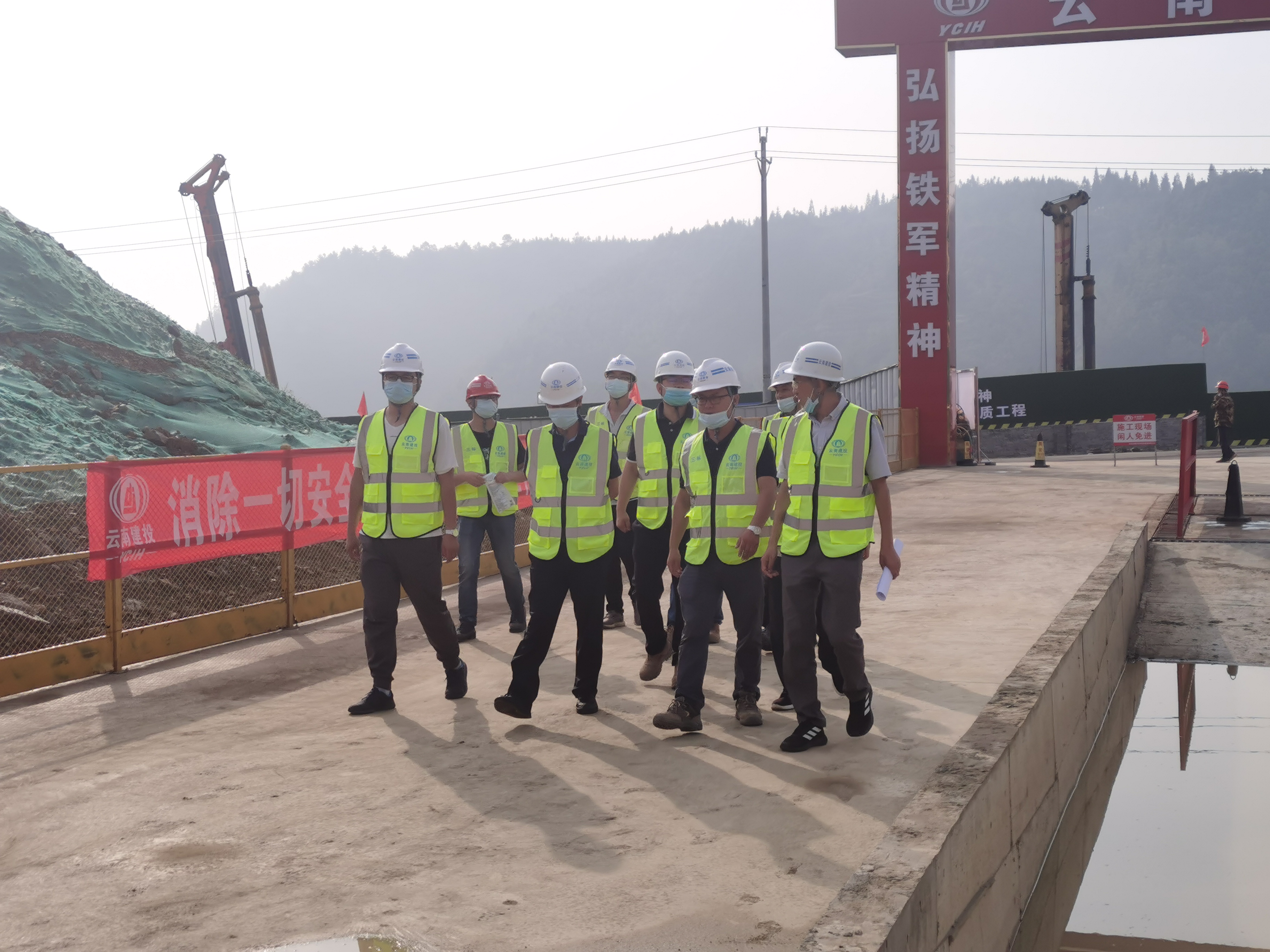 【我为群众办实事】陈定华到镇雄县2018年城镇棚改区改造项目调研