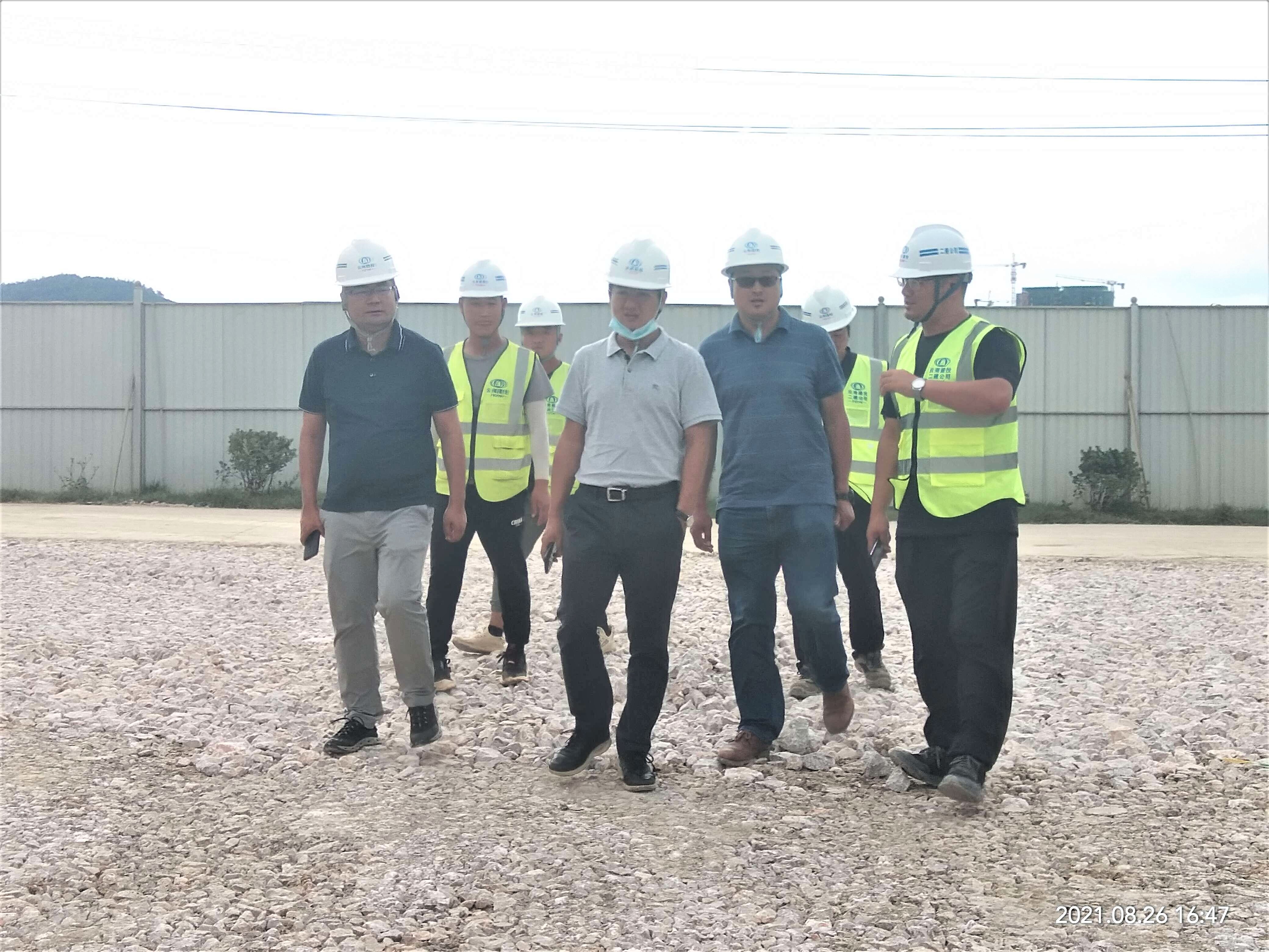 【我为群众办实事】万向遵一行调研检查曲靖医疗中心建设项目