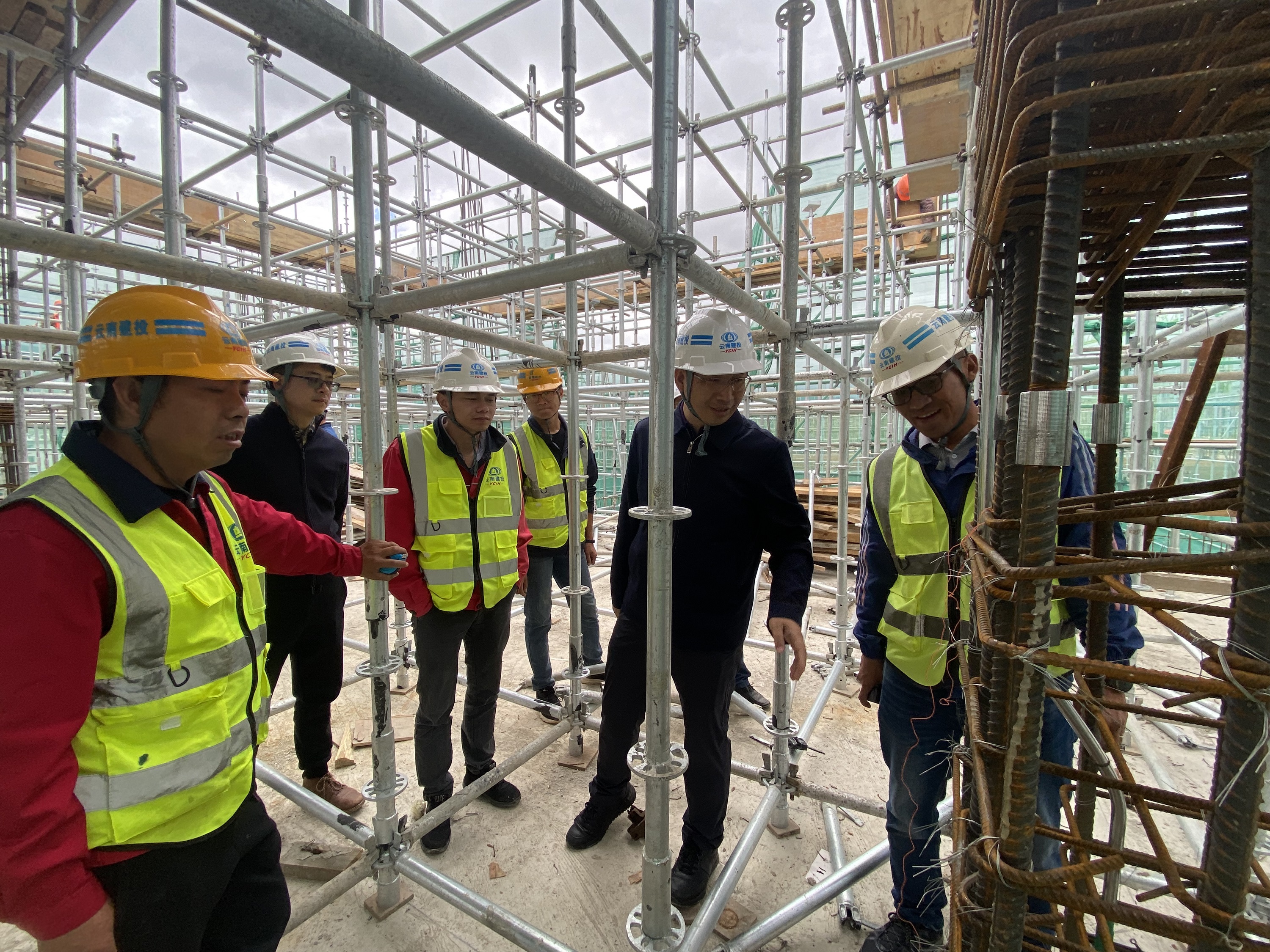 【我为群众办实事】公司领导调研检查第四直管部滇西区域医疗中心建设项目