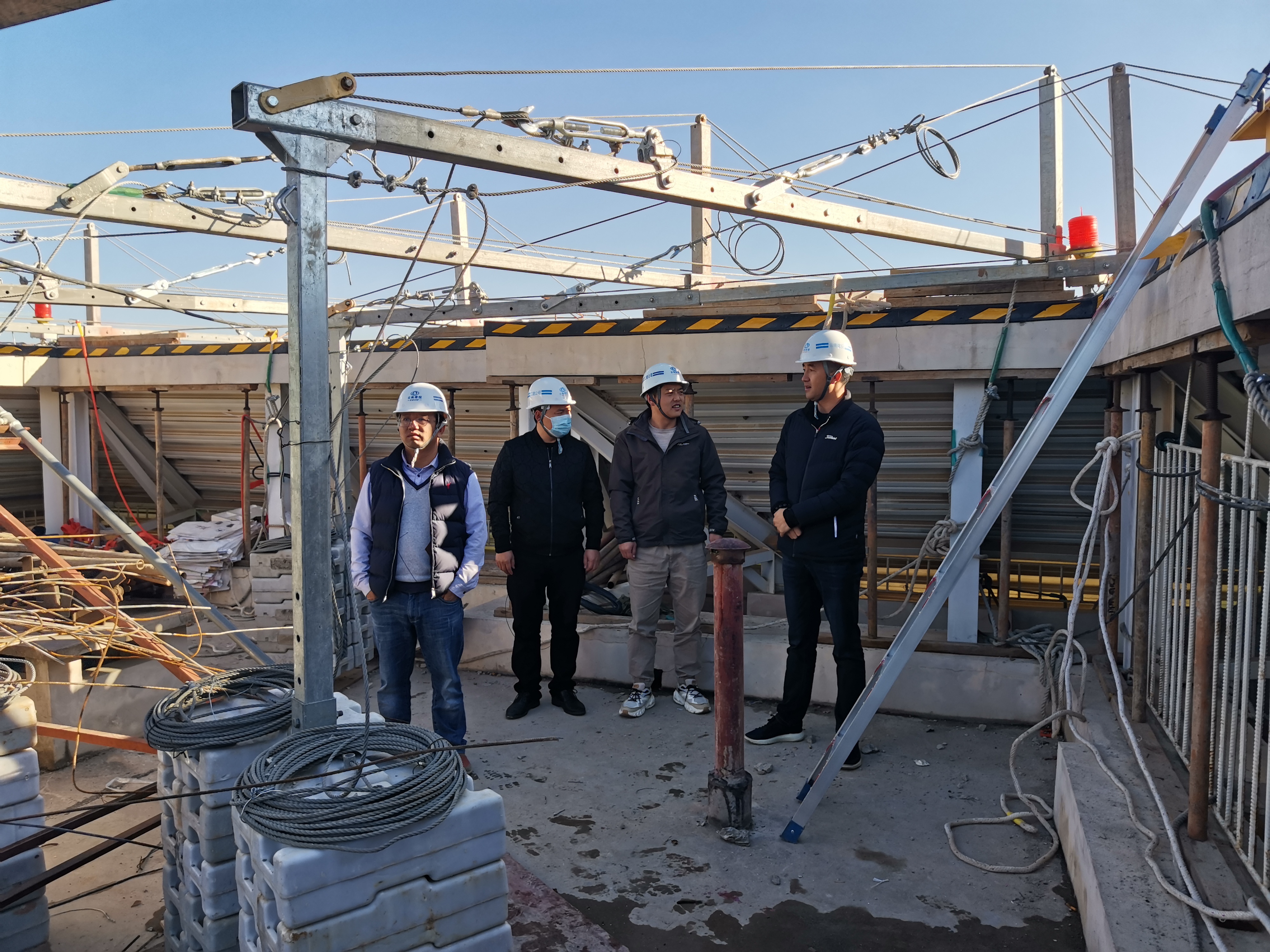 【我为群众办实事】公司领导调研福泽雅苑琉璃瓦拆除项目