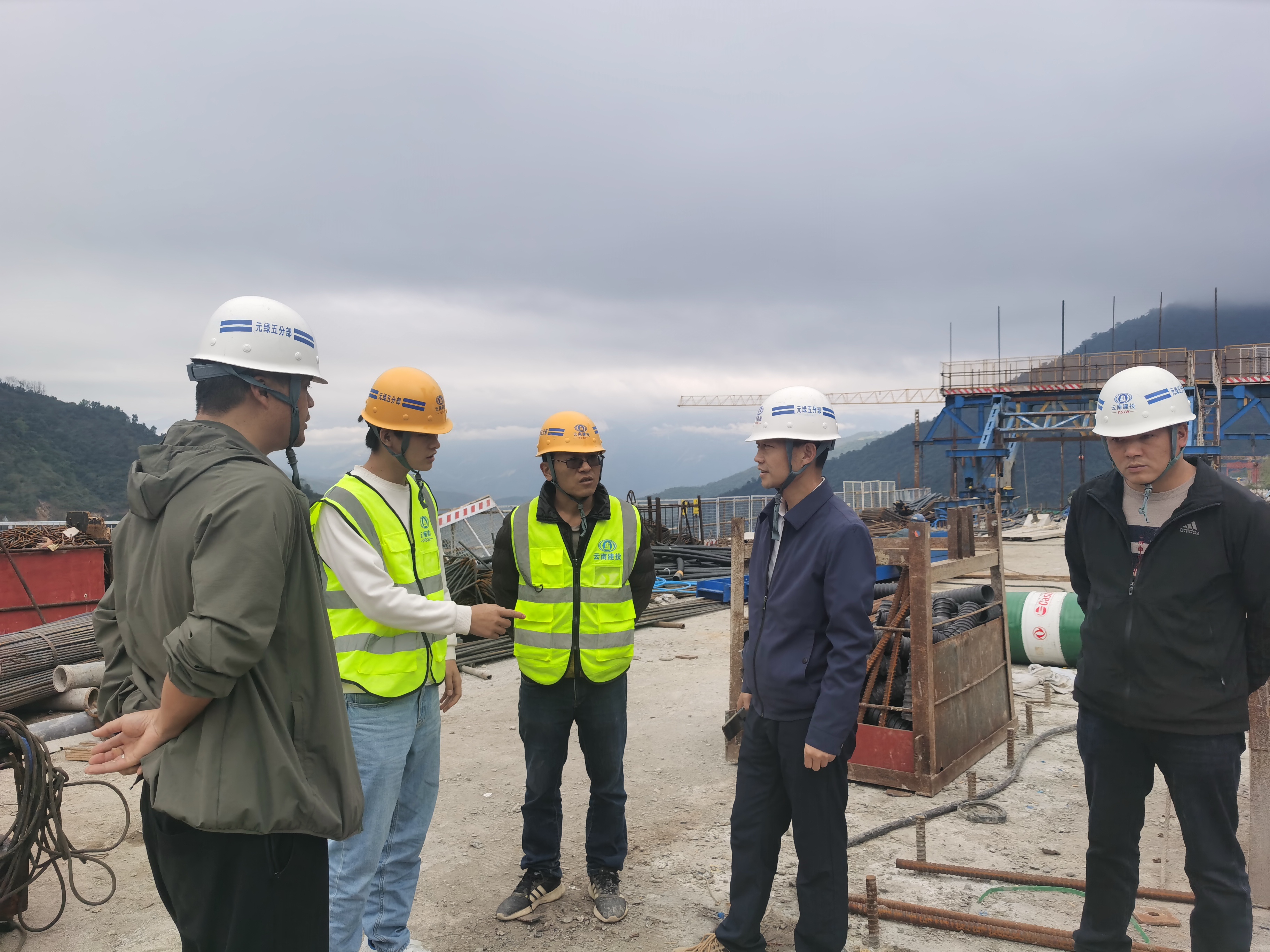 【我为群众办实事】董学友带队调研元绿五分部