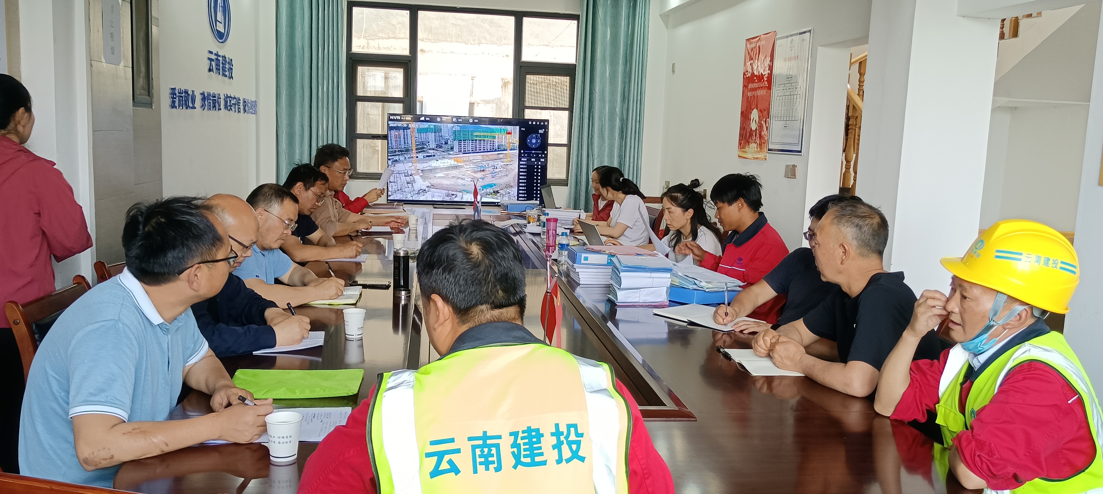 【贯彻一线工作法】公司领导五一期间带班到抚仙湖棚改暨生态移民项目开展安全生产大检查