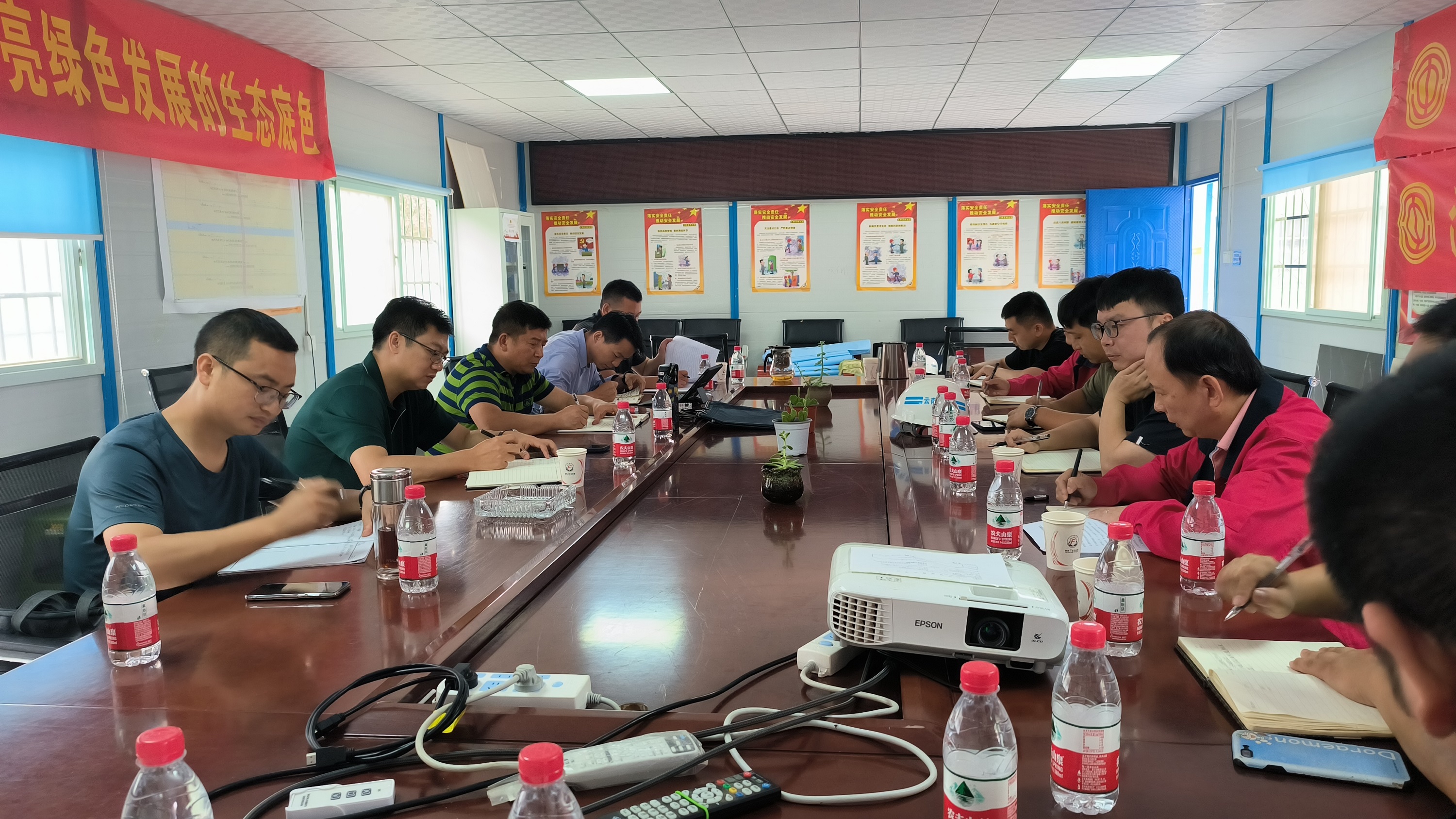 【贯彻一线工作法】万向遵一行到阳宗海施家嘴移民搬迁项目开展安全隐患大检查大整治工作