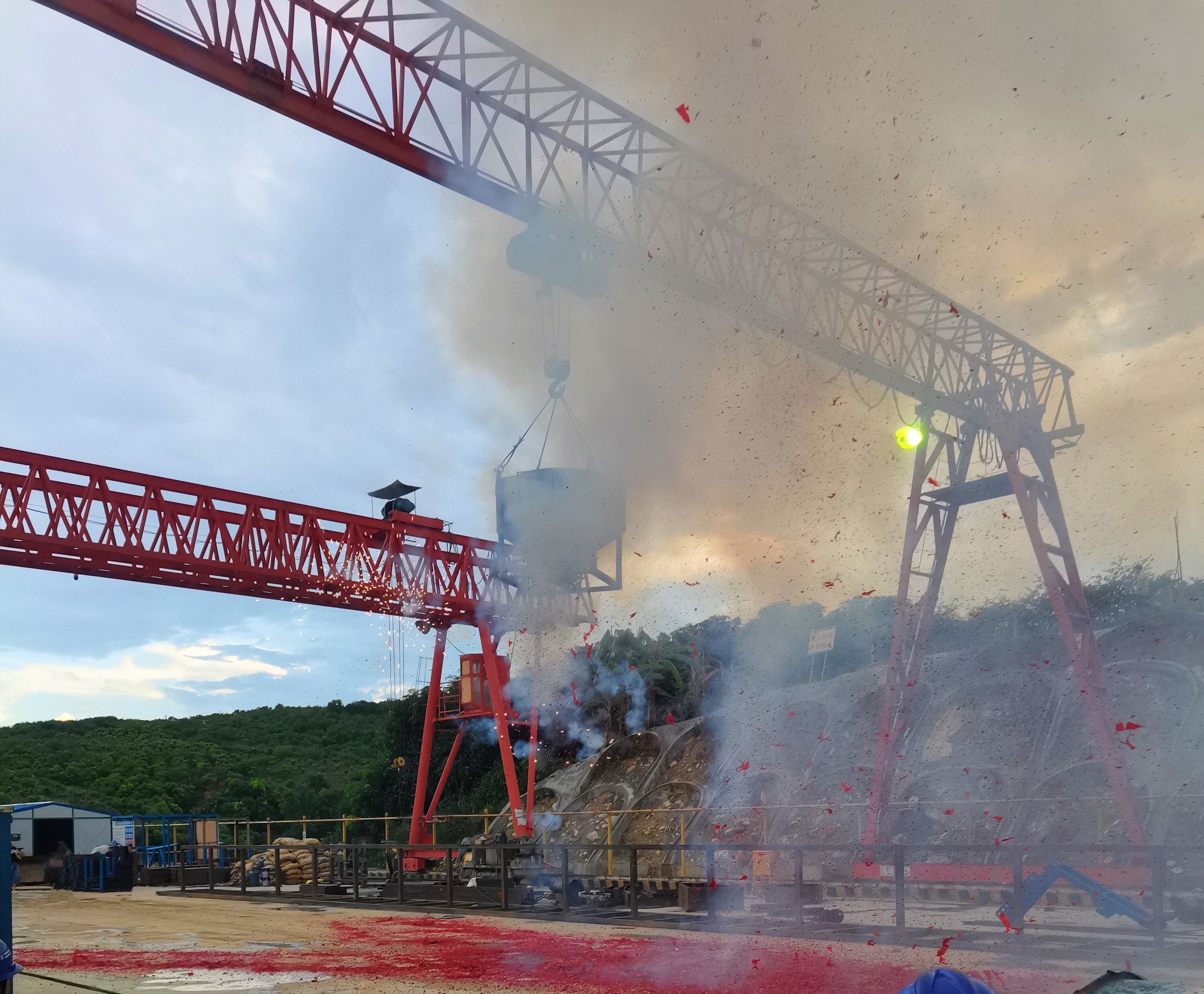 【项目动态】永金高速项目首片箱梁浇筑完成