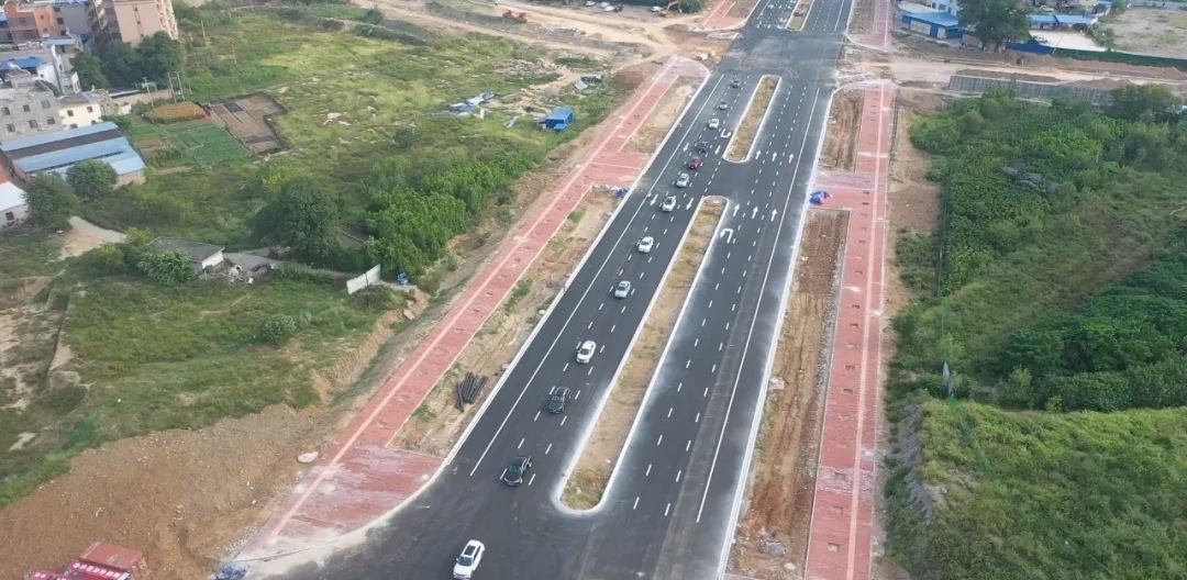 【项目动态】第十七直管部元江国道213项目兴元路南延长线、规划二号路顺利通车！