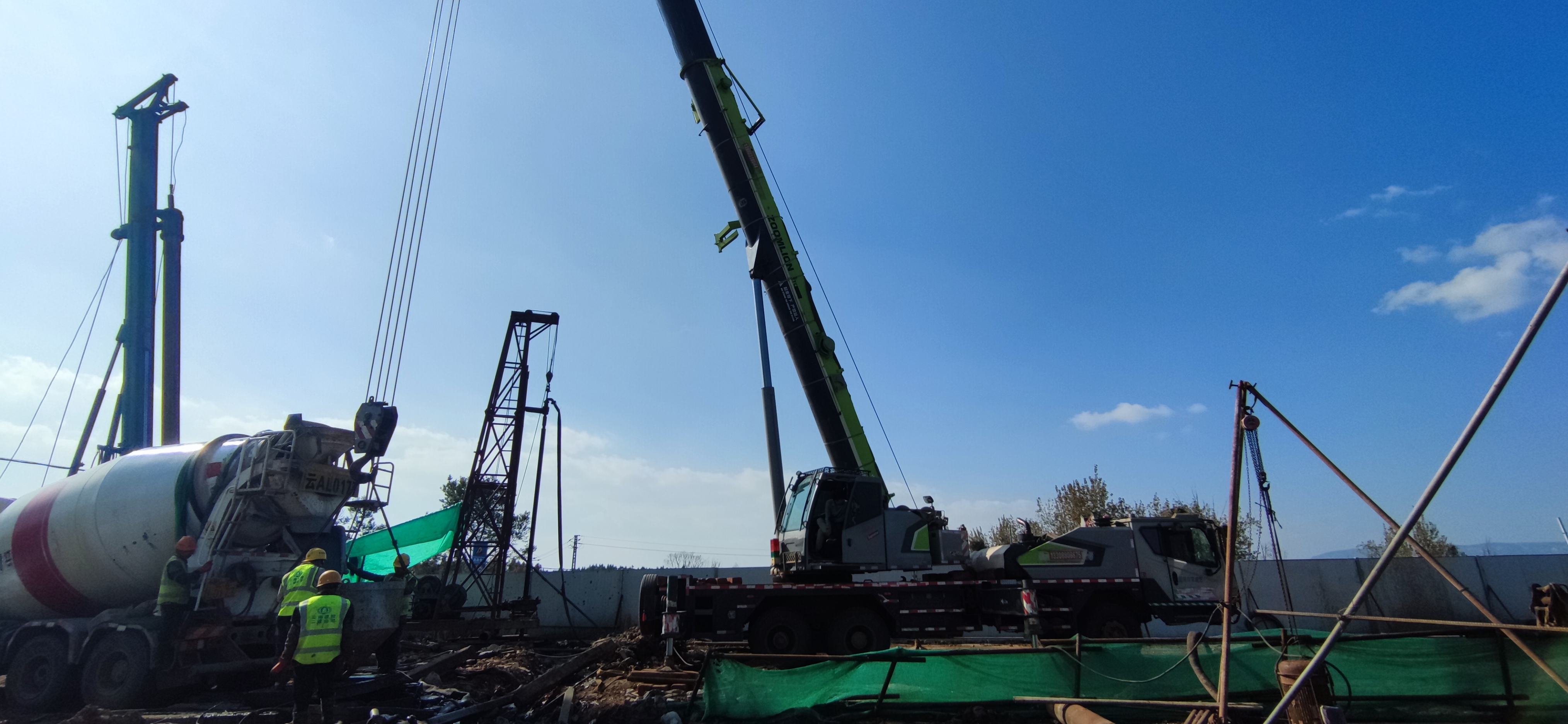 【项目动态】官渡区虾坝河下段综合整治工程项目首颗桩基顺利浇筑