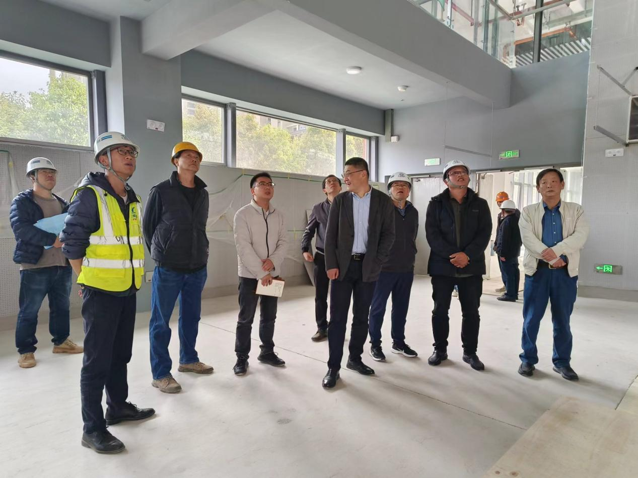 【公司要闻】省住建厅调研组到云南大学呈贡校区游泳馆及室外工程建设项目调研