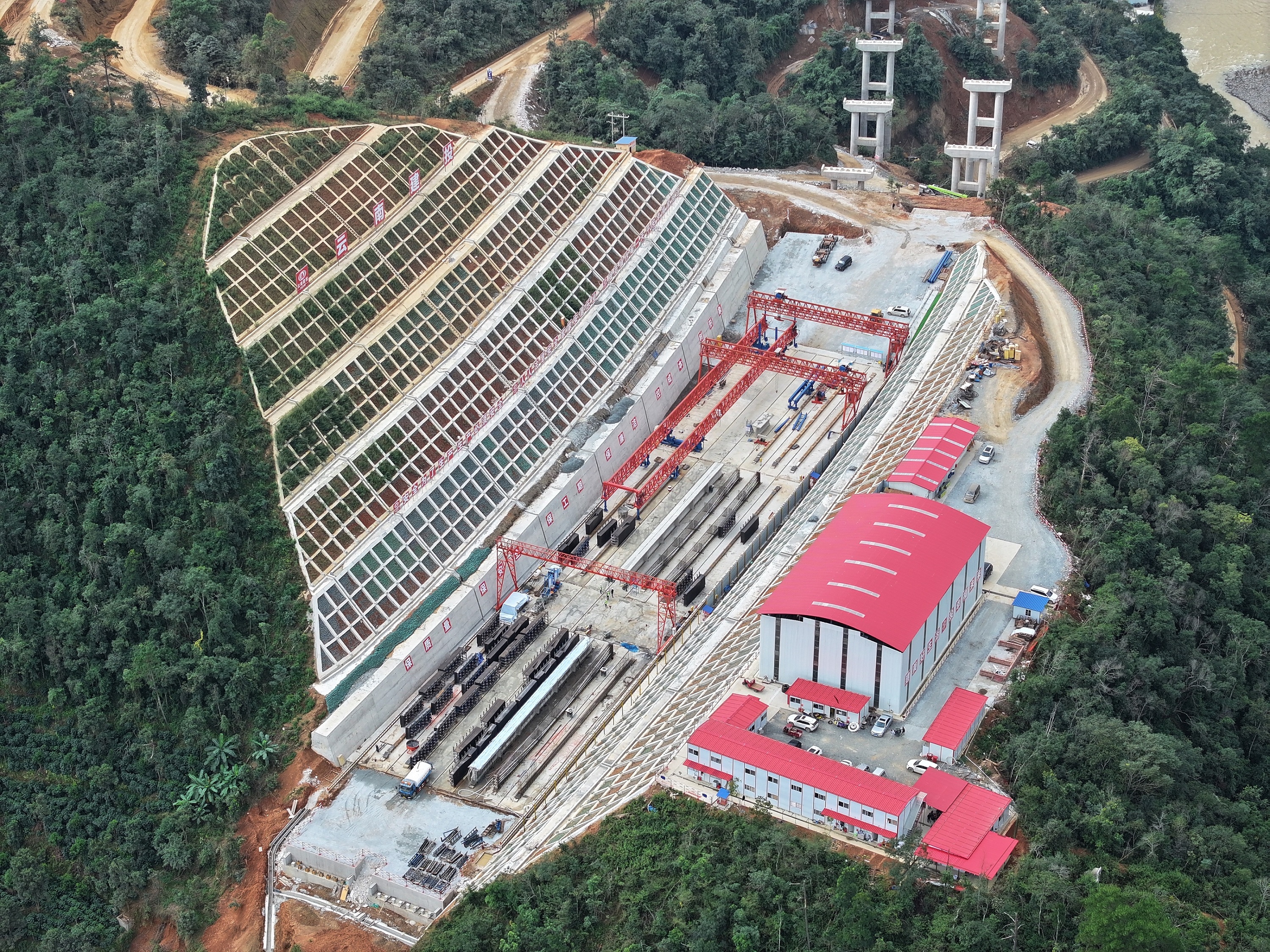 【创先争优】南云高速土建十工区获“平安工地”考评第一名